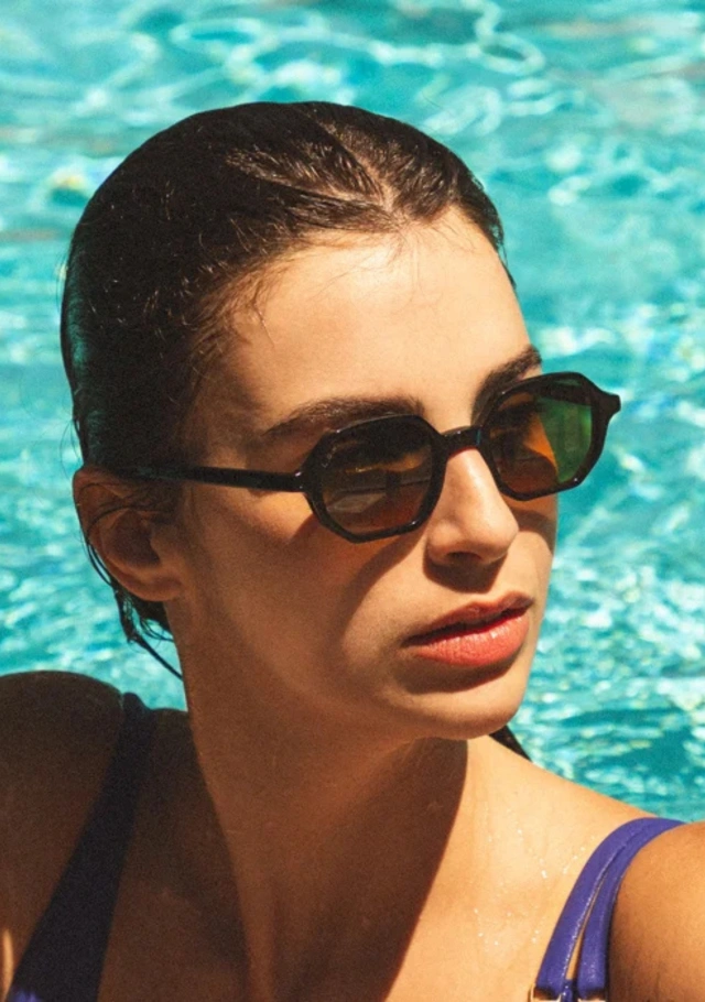Zanzibar Black / Blue Gradient Photochromic