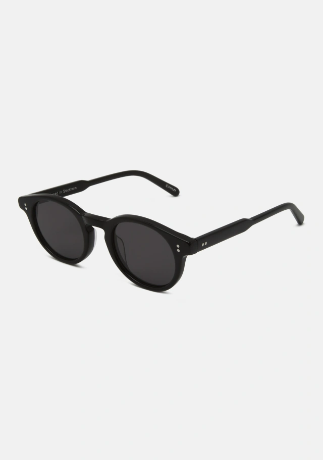 03.2 Black