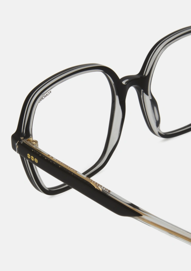 Petra Black Clear