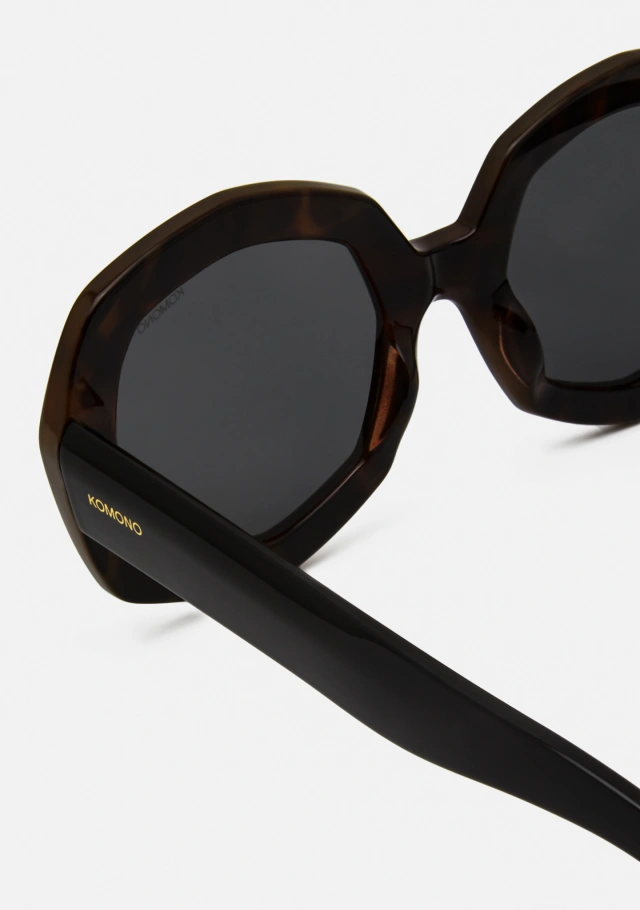 Amy Black Tortoise
